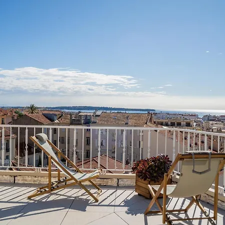 Avec Terrasse Et Vue *