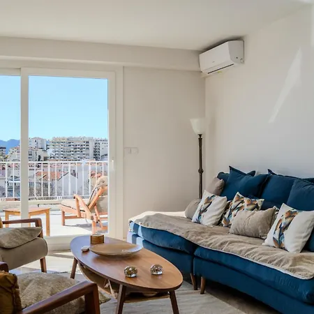 Avec Terrasse Et Vue Cannes