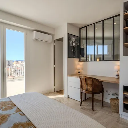 Avec Terrasse Et Vue *