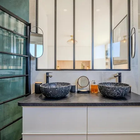 Avec Terrasse Et Vue *