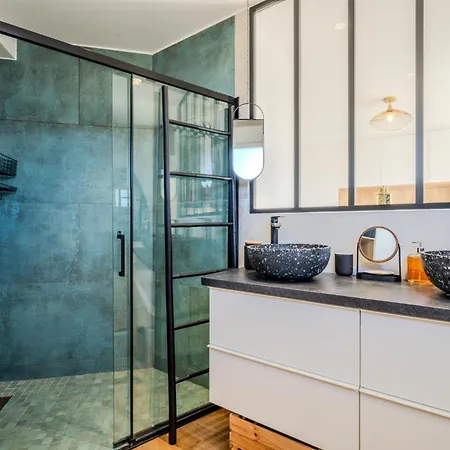 Avec Terrasse Et Vue * Cannes