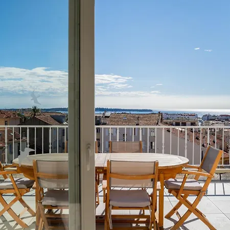 Avec Terrasse Et Vue *