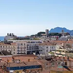 Avec Terrasse Et Vue Cannes