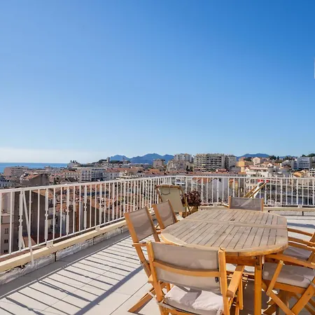 Avec Terrasse Et Vue